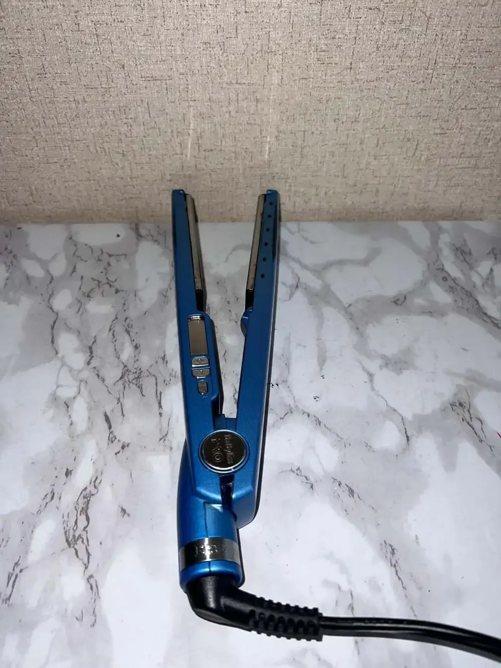 BaBylissPRO Nano Titanium Ultra-Thin Straightening Iron (Model BABNT2091T)